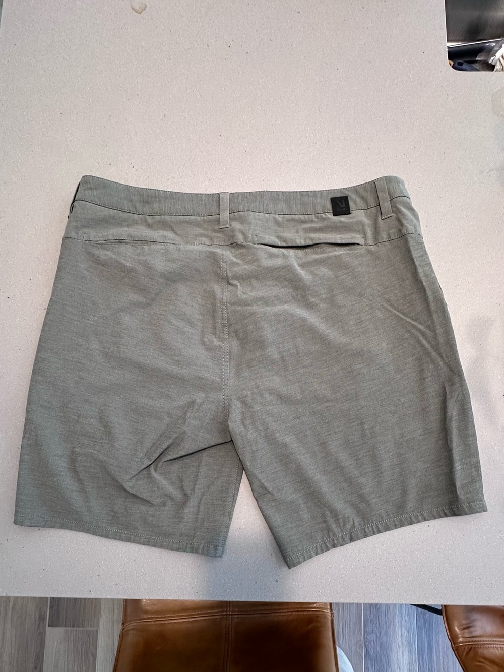 Vuori Aim Shorts, 36, Oregano - Picture 2 of 4